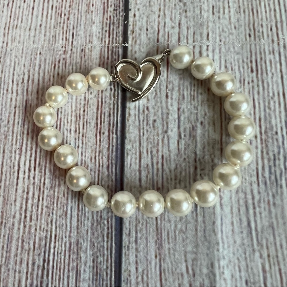 Mary Kay Faux Pearl Bracelet